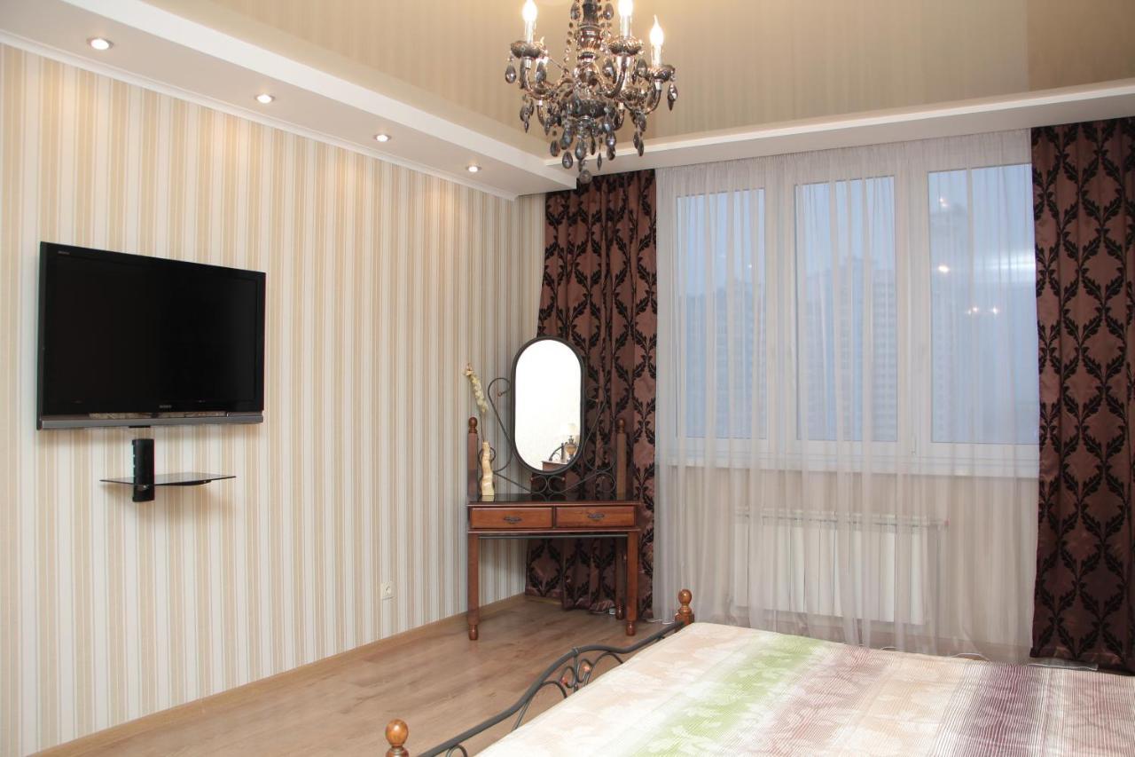 Panoramic View Lux Apartment On Metro Osokorky Киев Экстерьер фото